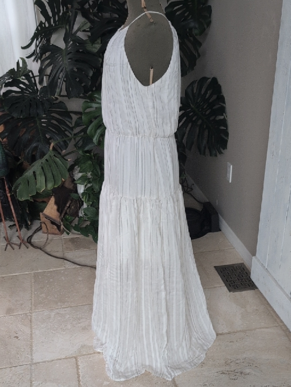 Daniel Cremieux Cream Halter Tiered Maxi Dress - Picture 6 of 6